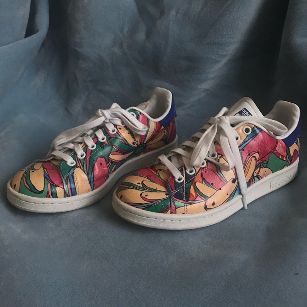Floral Adidas Stan Smiths